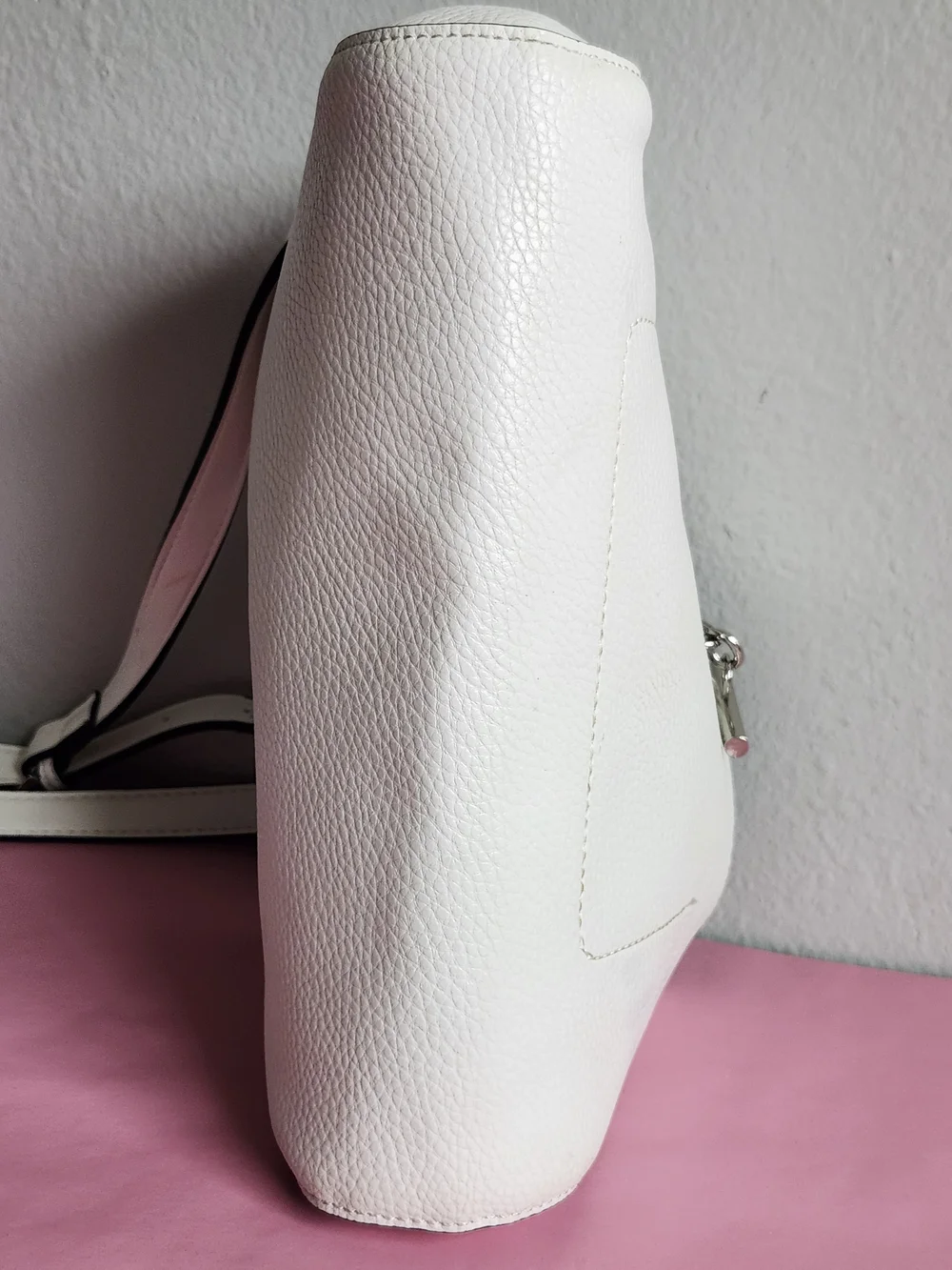Sondra Roberts Off-White Pebbled Leather Shoulder Bag Crossbody